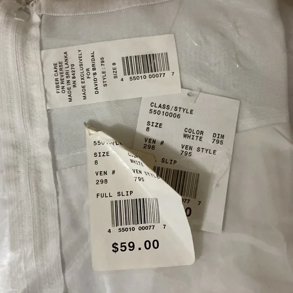 David’s Bridal Wedding Dress Size 6 - Picture 12 of 14